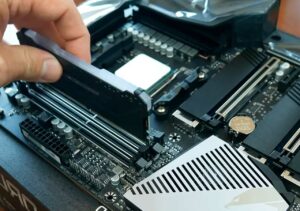 Precio-de-la-RAM-y-M2-nvme-sigue-subiendo_portada